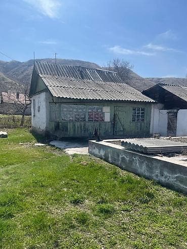 суточный дом в оше: Уй сатылат Бербулак айылы 8 сотых 2 комната времянкасы бар таза Аба — 9