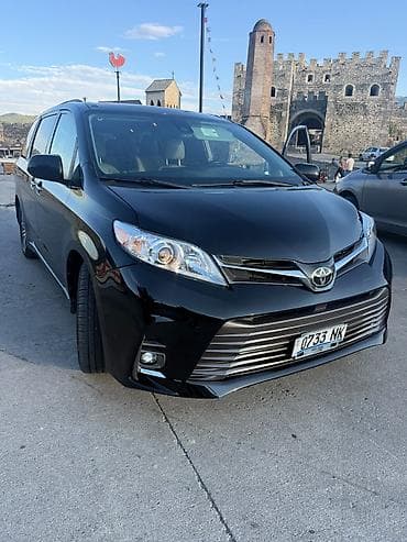 Toyota Sienna: 2020 г., 3.5 л, Автомат, Бензин, Минивэн — 6