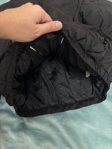 pull bear: Мужская куртка, L, Bershka, Б/у, цвет - Черный — 4