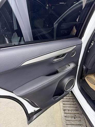 Транспорт: Lexus NX: 2021 г., 2 л, Автомат, Бензин — 9