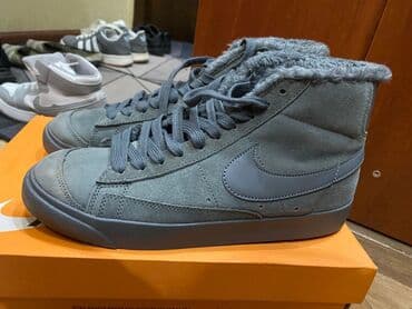 срочно продаю в связи с переездом: Высокие кеды Nike Blazer Mid с утеплённой подкладкой - Модель: Nike — 2