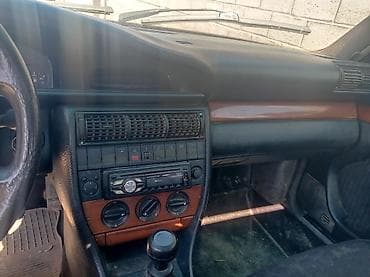 audi s8: Audi 100: 1992 г., 2.8 л, Ручные, Бензин, Седан — 9