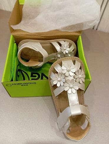 кроксы вьетнам: Туфельки р. 23-24 (14,5-15см по стельке). 1200 сом. Шлепки - машинки — 5