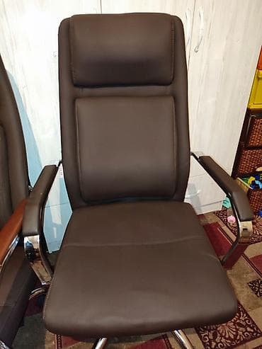 кресло офисные бу: Офисное кресло, Б/у, С колесиками, цвет - Коричневый, Самовывоз, Бесплатная доставка, Платная доставка — 1