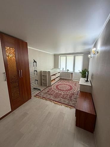комната квартиры: 3 комнаты, 70 м², 2 этаж, Свежий ремонт — 4