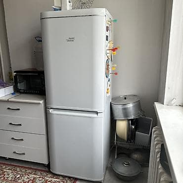 freezer: Холодильник Hotpoint Ariston, Б/у, Двухкамерный, De frost (капельный), 60 * 170 * 60 — 1
