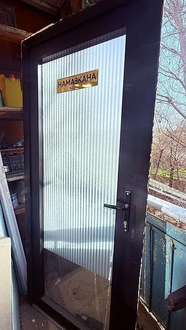 дверь скрытого монтажа: Стеклянная дверь с алюминиевым профилем - Полотно: прозрачное стекло — 1