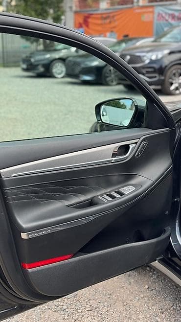 Продажа авто: Hyundai Grandeur: 2021 г., 2.4 л, Автомат, Гибрид, Седан — 7