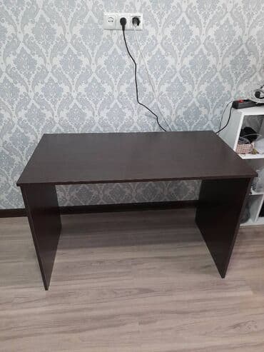 стол учителя: Письменный стол, Б/у — 1