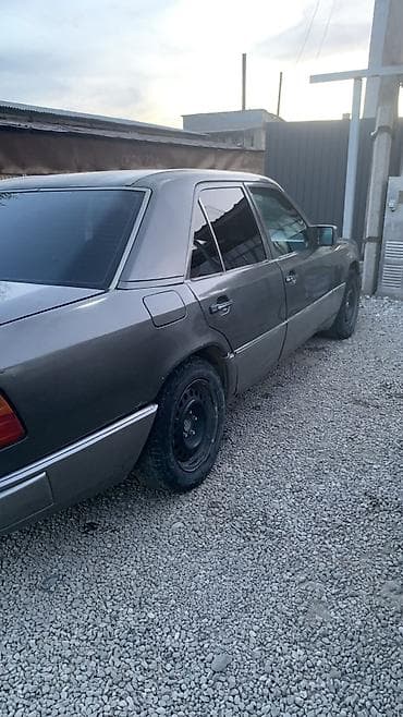 bmw e34 2 8: Mercedes-Benz 220: 1992 г., 2.3 л, Ручные, Бензин, Седан — 7