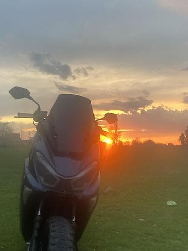 Макси-скутер Yamaha, 150 куб. см, Бензин, Б/у