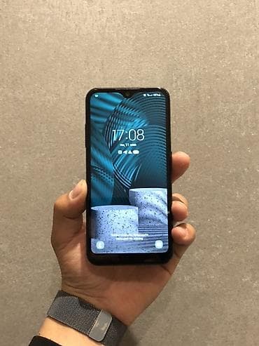 Samsung Galaxy A01, Б/у, 16 ГБ, цвет - Черный, 1 SIM