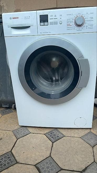 alpine 92: Полностью рабочий Стиральная машина Bosch ! Снизу где то незаметно — 1