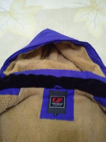 купить качественную мужскую зимнюю куртку: Продаю куртку зимнюю мужскую,б/у, в хорошем состоянии. Размер написан — 3