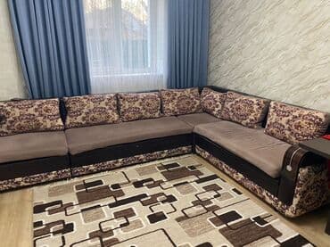 Угловой диван, C подушками