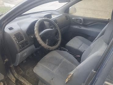 mazda cronos: Mitsubishi Space Star: 2001 г., 1.6 л, Механика — 4