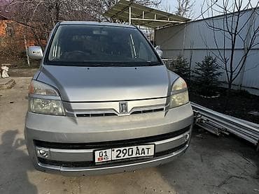 Продажа авто: Toyota Voxy: 2003 г., 2 л, Автомат, Бензин, Минивэн — 2