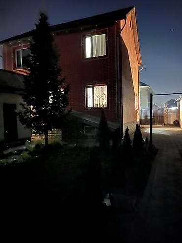 гараж для машин: ‼️ Продаётся кирпичный жилой дом. Основные характеристики: - Два — 2