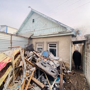 суюмбаева: Үй, 250 м², 4 бөлмө, Кыймылсыз мүлк агенттиги, ПСО (өз алдынча бүтүрүү) — 7