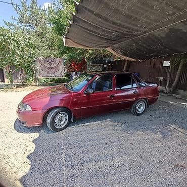 простой: Daewoo Nexia: 2011 г., Седан — 5