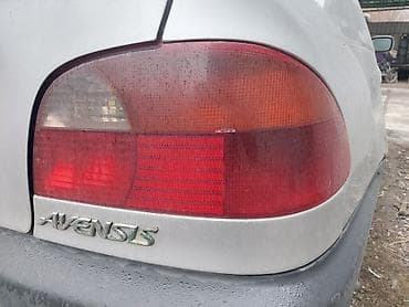 Комплект стоп-сигналов Toyota 1998 г., Б/у, Оригинал, Япония at lalafo.kg Комплект стоп-сигналов Toyota 1998 г., Б/у, Оригинал, Япония