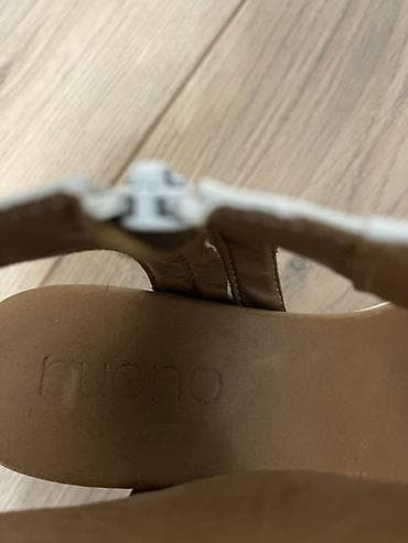 танкетка: Женские сандалии Bueno на танкетке. - Бренд: Bueno (логотип на — 2