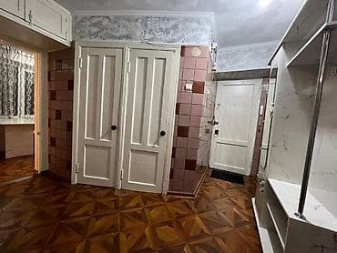 Бөлмөлөр: 44 м², Эмереги менен — 9