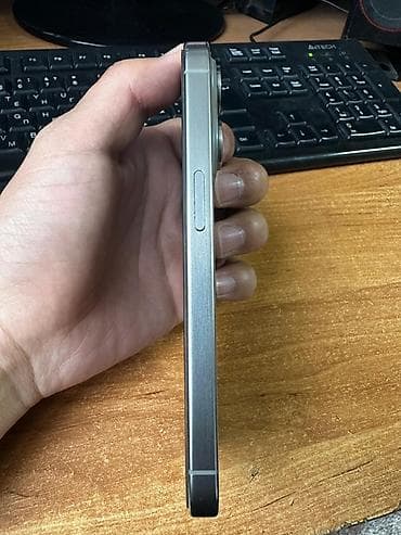 Мобильные телефоны: IPhone 15 Pro, Б/у, 256 ГБ, Natural Titanium, Кабель, 87 % — 2