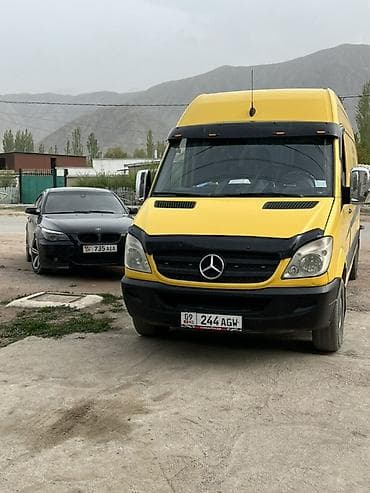 авто вит: Легкий грузовик, Mercedes-Benz — 6