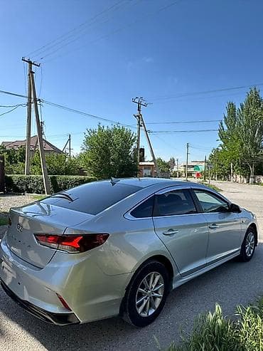 Продажа авто: Hyundai Sonata: 2021 г., Автомат, Газ, Седан — 4
