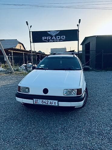 Volkswagen Passat Variant: 1992 г., 1.8 л, Механика, Бензин, Универсал