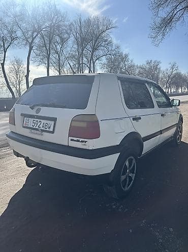 обмен на авто с доплатой: Volkswagen Golf: 1992 г., 1.8 л, Механика, Бензин, Хэтчбэк — 3