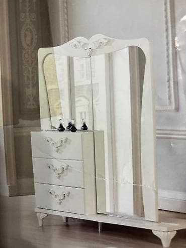 Уктоочу бөлмө гарнитурлары: Спальный гарнитур в классическом стиле, цвет — молочно-белый/слоновая — 1