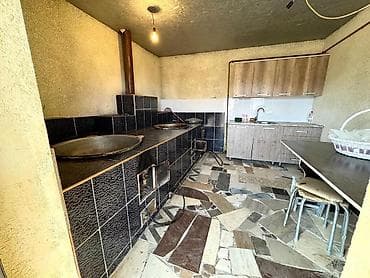 продам дом срочно недорого: 🏡Продаётся уютный дом в отличном районе! Район:Арча Бешик ж/м — 10