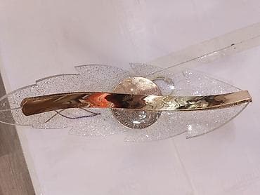 Настенный светильник (бра) с декоративным стеклом и золотистым