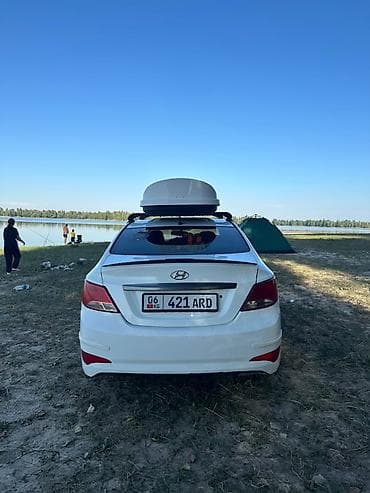 Унаа: Hyundai Solaris: 2014 г., 1.6 л, Кол менен иштөөчү, Бензин, Седан — 5