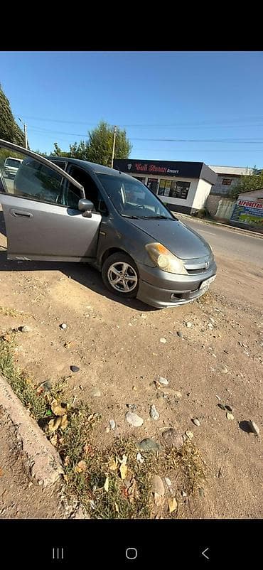 Унаа сатуу: Honda Stream: 2004 г., 2 л, Кол менен иштөөчү, Бензин — 7