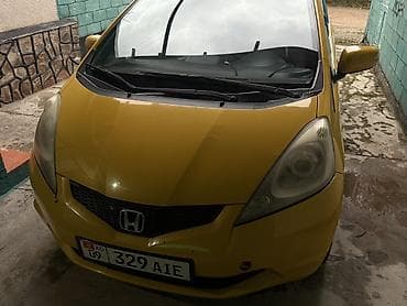 жили машина: Honda Fit: 2009 г., 1.3 л, Робот, Бензин, Хетчбек — 7