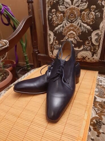 Киреге берилүүчү кийимдер: Эркектердин туфлиси, 40, Жаңы, түсү - Кара, Өзү алып кетүү — 1