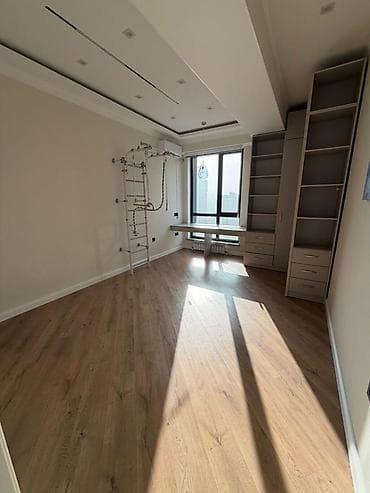 Гаражи: 3 комнаты, 92 м², Элитка, 10 этаж, Евроремонт — 5