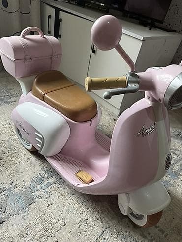 Набор детских товаров: 1) Электромотоцикл-скутер для детей - Стиль