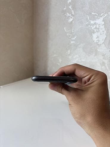 IPhone 11, Б/у, 128 ГБ, Черный, 80 % — 6
