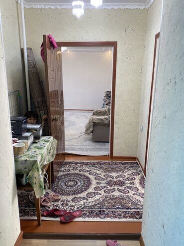 самые дешёвые дома: Үйдүн жарымы, 90 кв. м, 3 бөлмө, Менчик ээси — 4