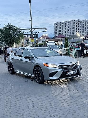 Toyota Camry: 2018 г., 2.5 л, Автомат, Бензин, Седан — 2