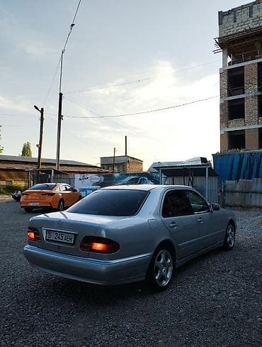 мерседес запчасти бишкек: Mercedes-Benz E-Class: 2000 г., 2.4 л, Кол менен иштөөчү, Бензин, Седан — 5