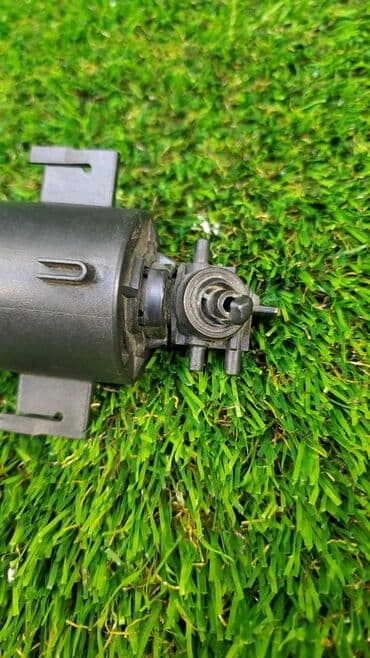 e71: Форсунка омывателя фары левой для BMW X5 E70 (0) ------------- ​ Авто — 5