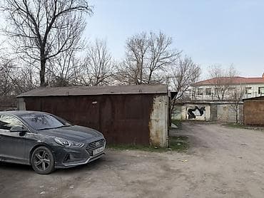 Гараж ижарага берем: Продаю 2 гаража. Каждый по 25 000 сом. Самовывоз. Район Юг-2, Школа # — 3