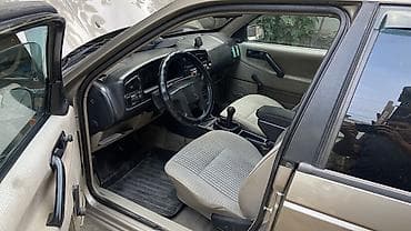 pass: Volkswagen Passat Variant: 1991 г., 1.8 л, Механика, Бензин, Универсал — 3