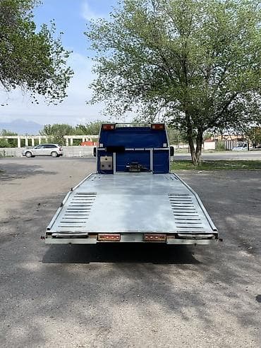 усиленный: Эвакуатор, Mercedes-Benz, 2001 г., Ломаная — 4