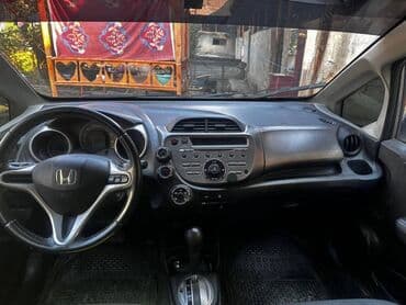 обмен авто с моей доплатой: Honda Fit: 2009 г., 1.5 л, Автомат, Бензиновая, Универсал — 2